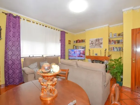 Apartamento T3 com garagem em Torres Novas