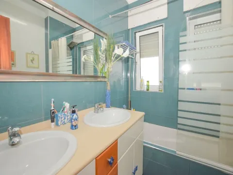 Apartamento T3 com garagem em Torres Novas