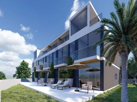 Moradia T4 NOVA c/ Jardim- Madalena (Vila Nova de Gaia)