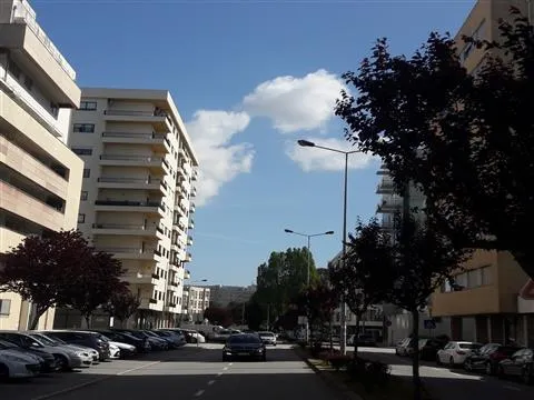 Lugar de Garagem + Arrumos - ao Hospital S. João