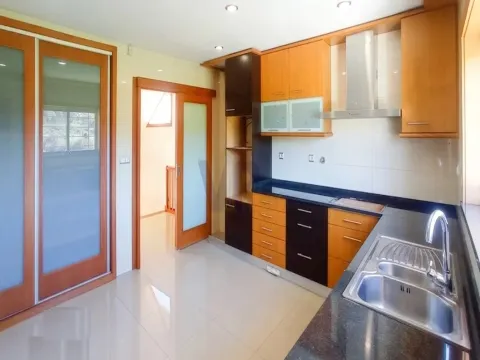 Semi-detached house T4