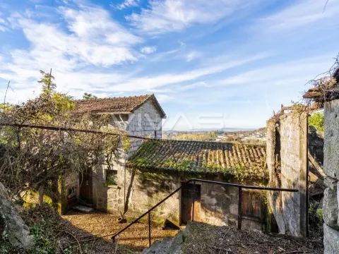 Detached house to restore Studio