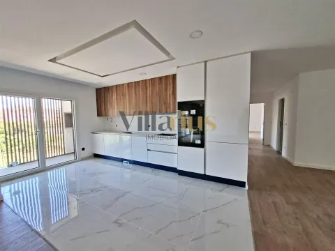 Apartamento T3 em Condomínio Fechado