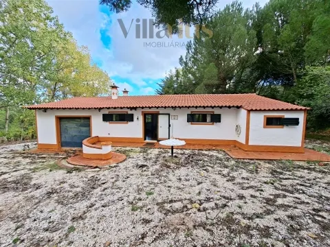 Moradia Térrea com Terreno Extenso a 3 min de Alverangel