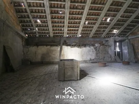 Detached house to restore T2