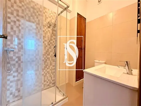 T3 EM ALMADA - EXCELENTE LOCALIZAÇÃO