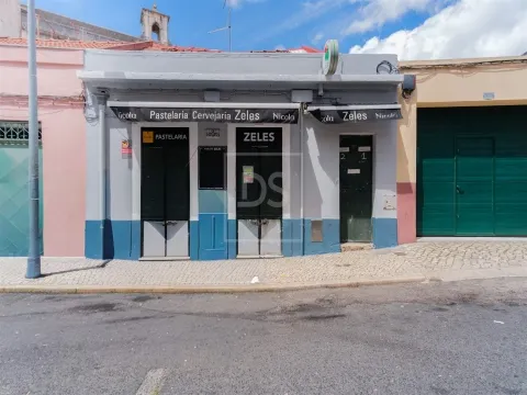 Moradia Geminada T6