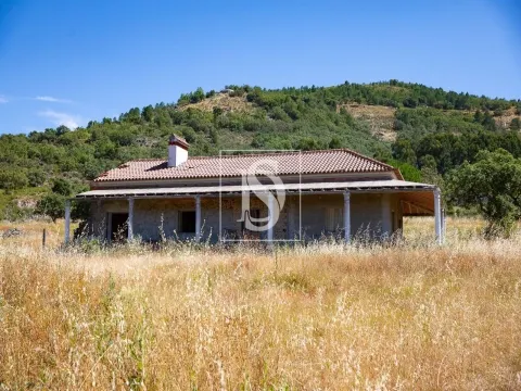 Quinta com 2,5 hectares em Ribeira de Nisa, Portalegre