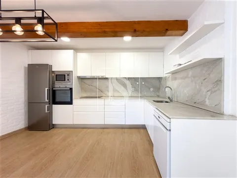 Moradia em Pedra com 2 Quartos, carport e 900 m² de Jardim — Portela de Susã