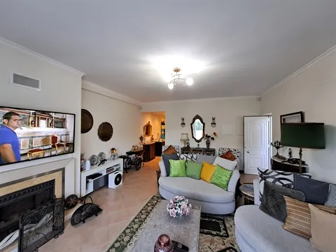 Moradia Geminada T2+2