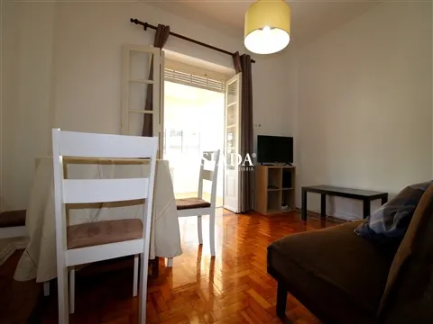 Apartamento T3 próximo Faculdade de Economia