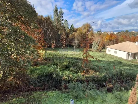 Terreno com viabilidade de construção em Vila Pouca, São Miguel do Mato_ Vouzela