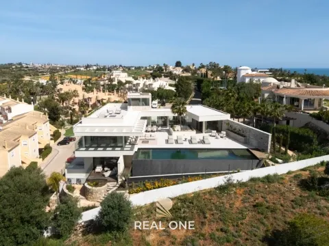 Luxury Villa with Infinity Pool and Amazing Sea View