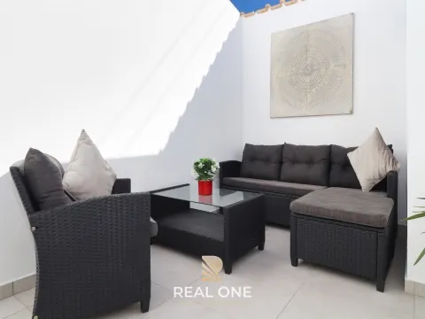 Refurbished villa near Salgados and Galé Beaches