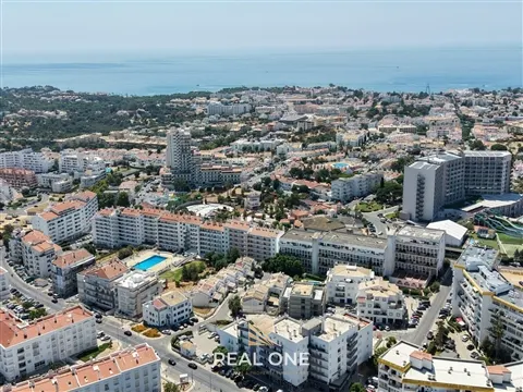 Apartamento T3 com vista mar e terraço