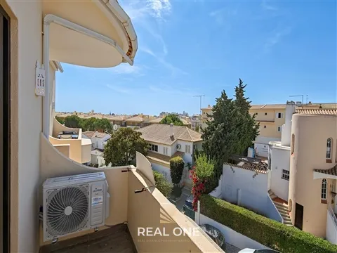 Apartamento Totalmente Renovado com Garagem | Centro de Albufeira