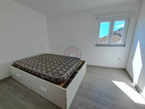 Moradia T4 em Atenor, Miranda do Douro