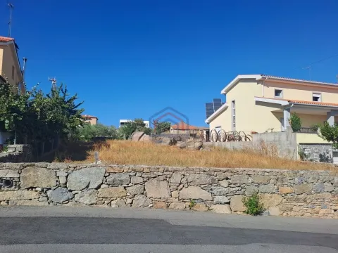 Terreno para construção, Miranda do Douro