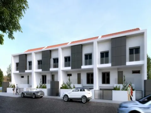 Moradia em Banda T3+1