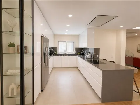 Apartamento T4 DUPLEX