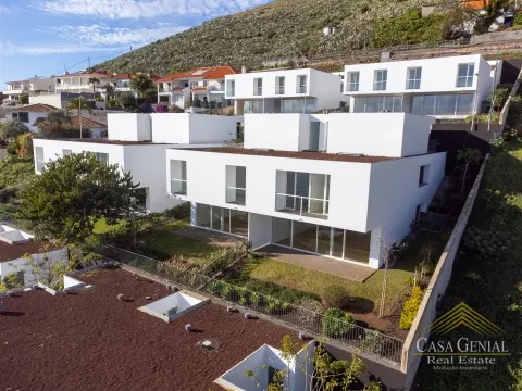 Casa a schiera 4 Vani