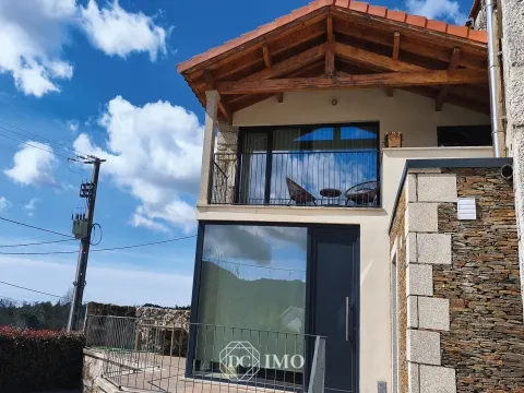 Moradia para habitação/ Turismo local - Caramulo