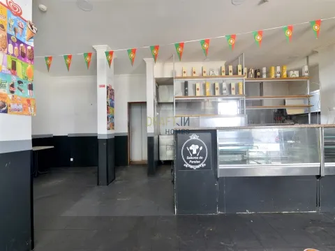  Commercial Shop in Fontainhas – Cascais