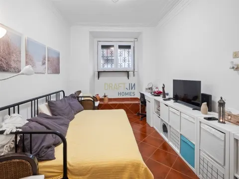 Apartamento T1 com Pátio Privativo