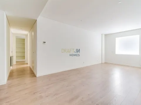 Apartamento T2 de Prestígio no Edifício Comendador - Centro de Leiria