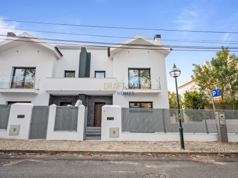 Ocean Prime Village - Luxury condominium with 11 villas in S. Pedro do Estoril, Cascais.