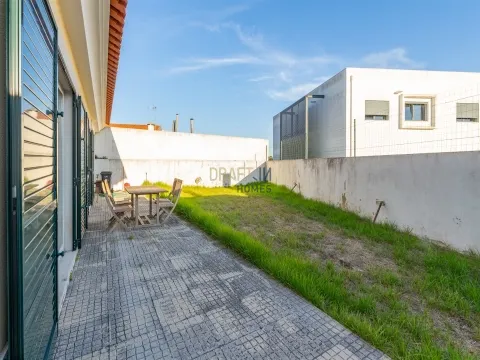 Casa independiente de 3 dormitorios en Manique de Baixo