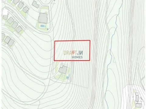 Magnífica parcela edificable con una superficie total de 4.240 m², ideal para la construcción