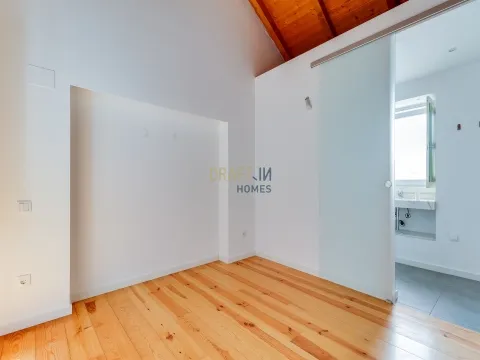 2-bedroom apartment for rent in the historic centre of Leiria.