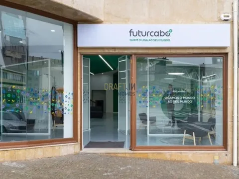 Loja Comercial com Potencial Único – Ferreira Lapa / Bom Sucesso, Porto