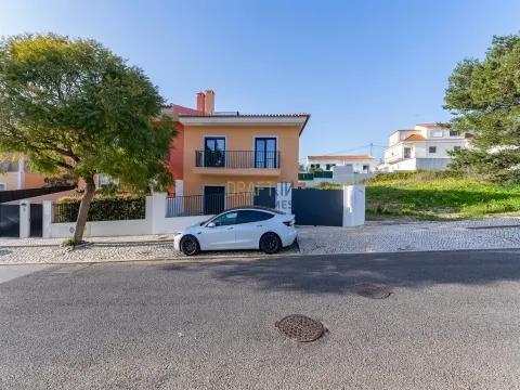 Moradia T3+2 no Estoril