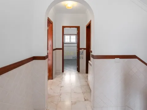 Moradia T4 para arrendamento em Cascais