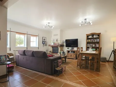 Fantástica vivienda de 5+1 dormitorios en Conceição da Abóboda (S. Domingos de Rana, Cascais)