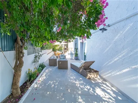 Casa indipendente con 4 camere da letto, jacuzzi, terrazza e balcone a Murtal, Parede.