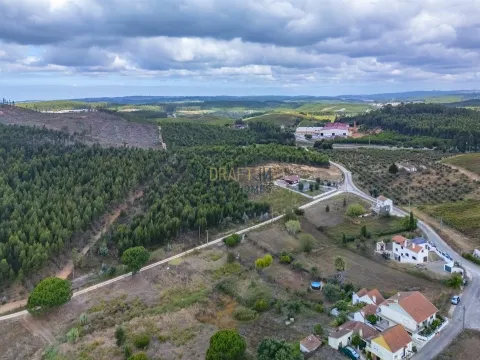 Terreno edificabile di 1000 m2.  
