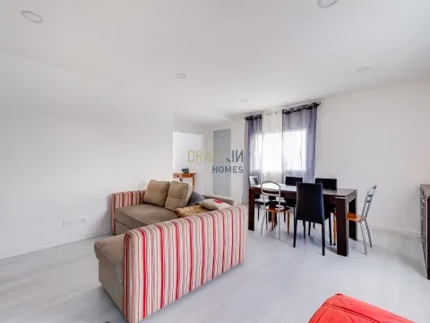 Appartement de 3 chambres entièrement rénové dans le centre de Pataias