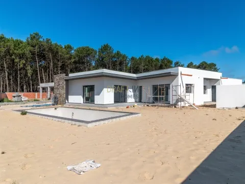 Vivienda T3 de una sola planta con arquitectura moderna en Pataias | Alcobaça