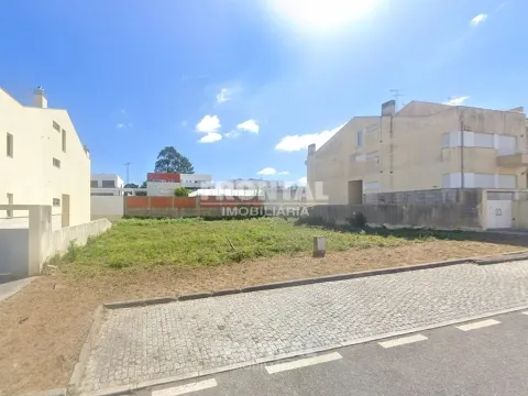 Lotes de Terreno no Castêlo da Maia