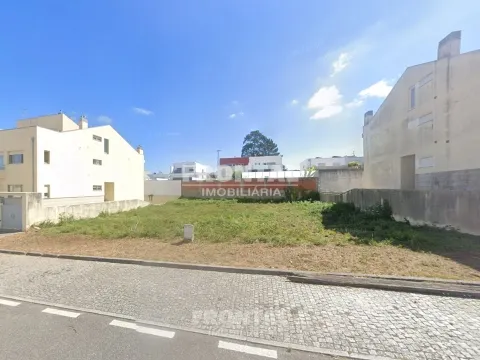 Lotes de Terreno no Castêlo da Maia