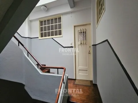 Apartamento T4+1 na Rua Santa Catarina