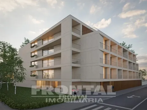 Apartamento T1 com Jardim Privativo e Garagem – Costa Cabral, Paranhos, Porto