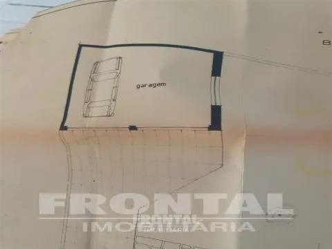 Garagem Box Fechada para Arrendamento em Rio Tinto – Disponível de Imediato