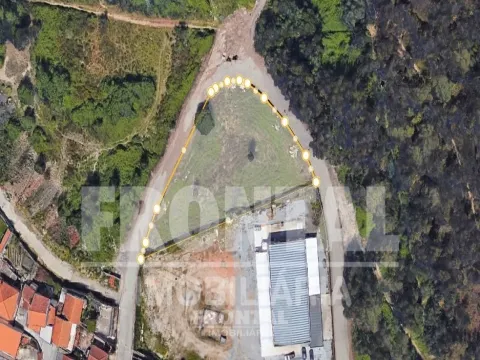 Terrain avec projet approuvé - 2 600 m² | São Pedro da Cova, Porto