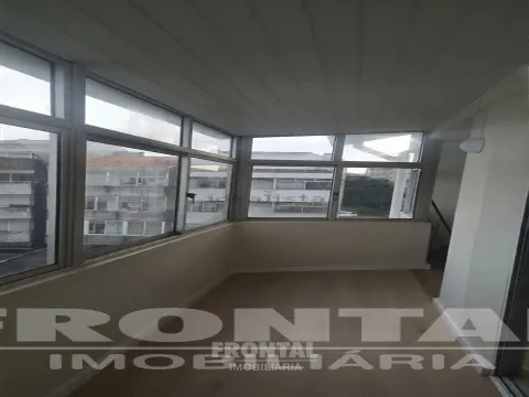 Apartamento T4 Totalmente remodelado à venda | Localização central no Porto