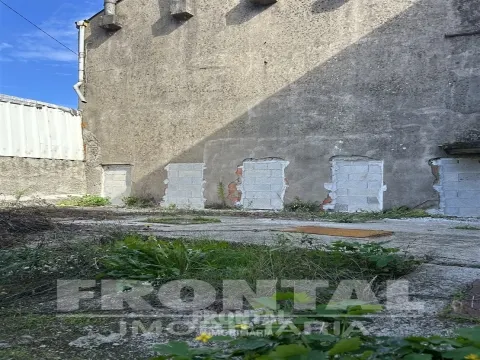 Warehouse with Housing Potential | Milheirós, Maia