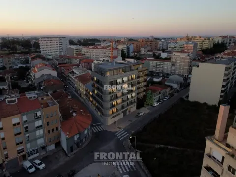 Fantástico Apartamento T2 -  Zona Premium | Arca D´Água, Paranhos